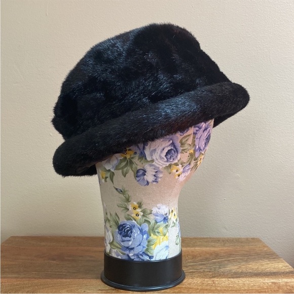 VTG Y2K Black Faux Fur Monster Goth Bucket Hat - Picture 2 of 8